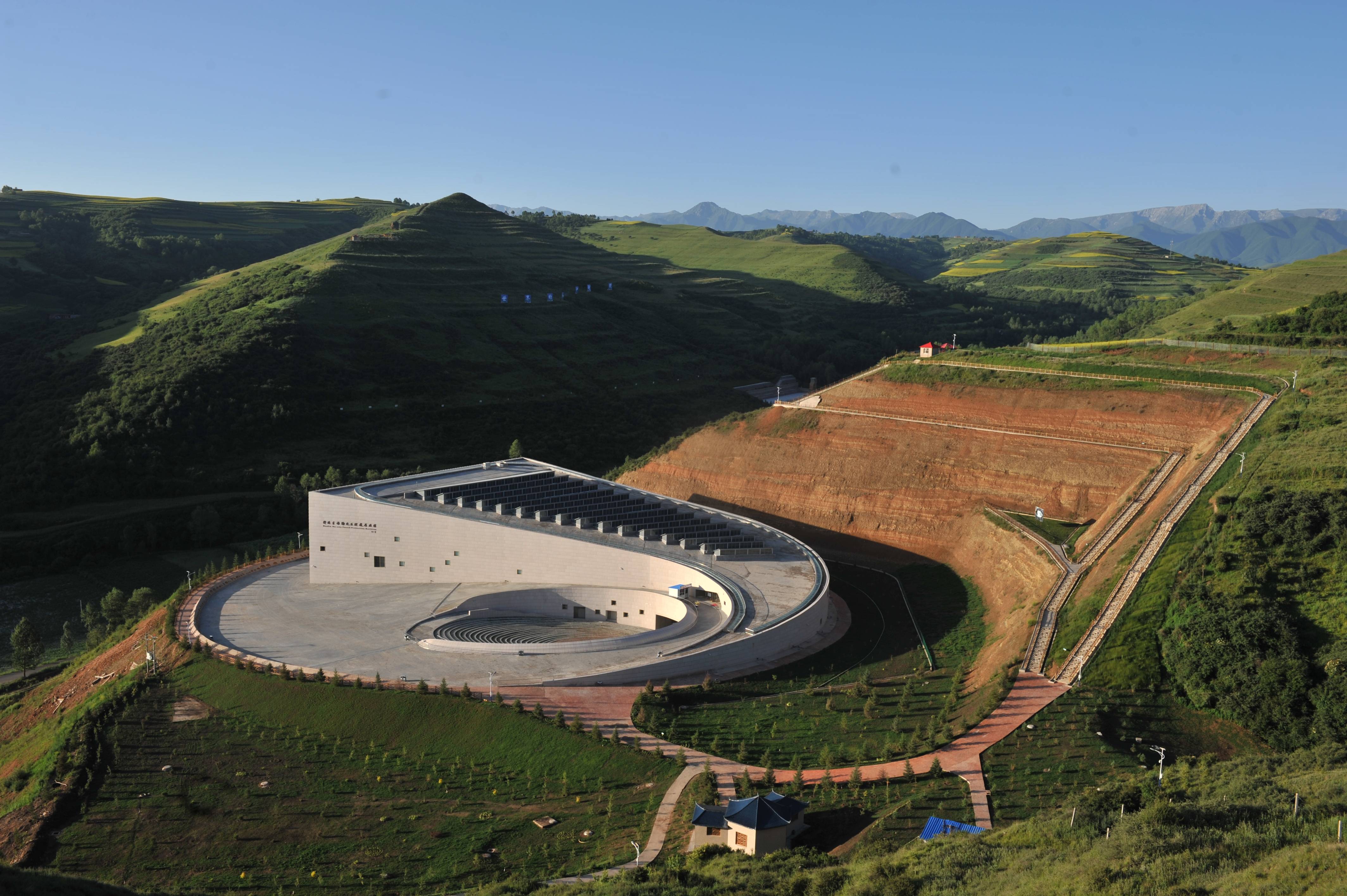 临夏地质公园和政古生物化石探秘线路